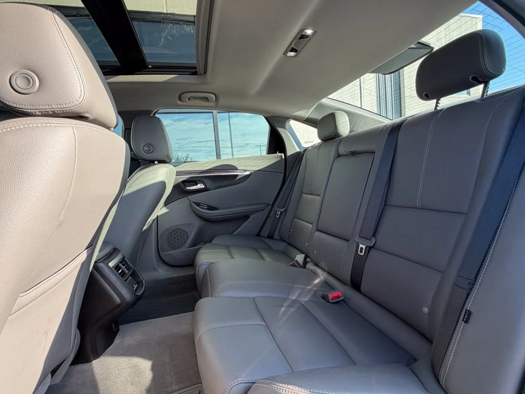 Used 2018 Gray Chevrolet LT image 9