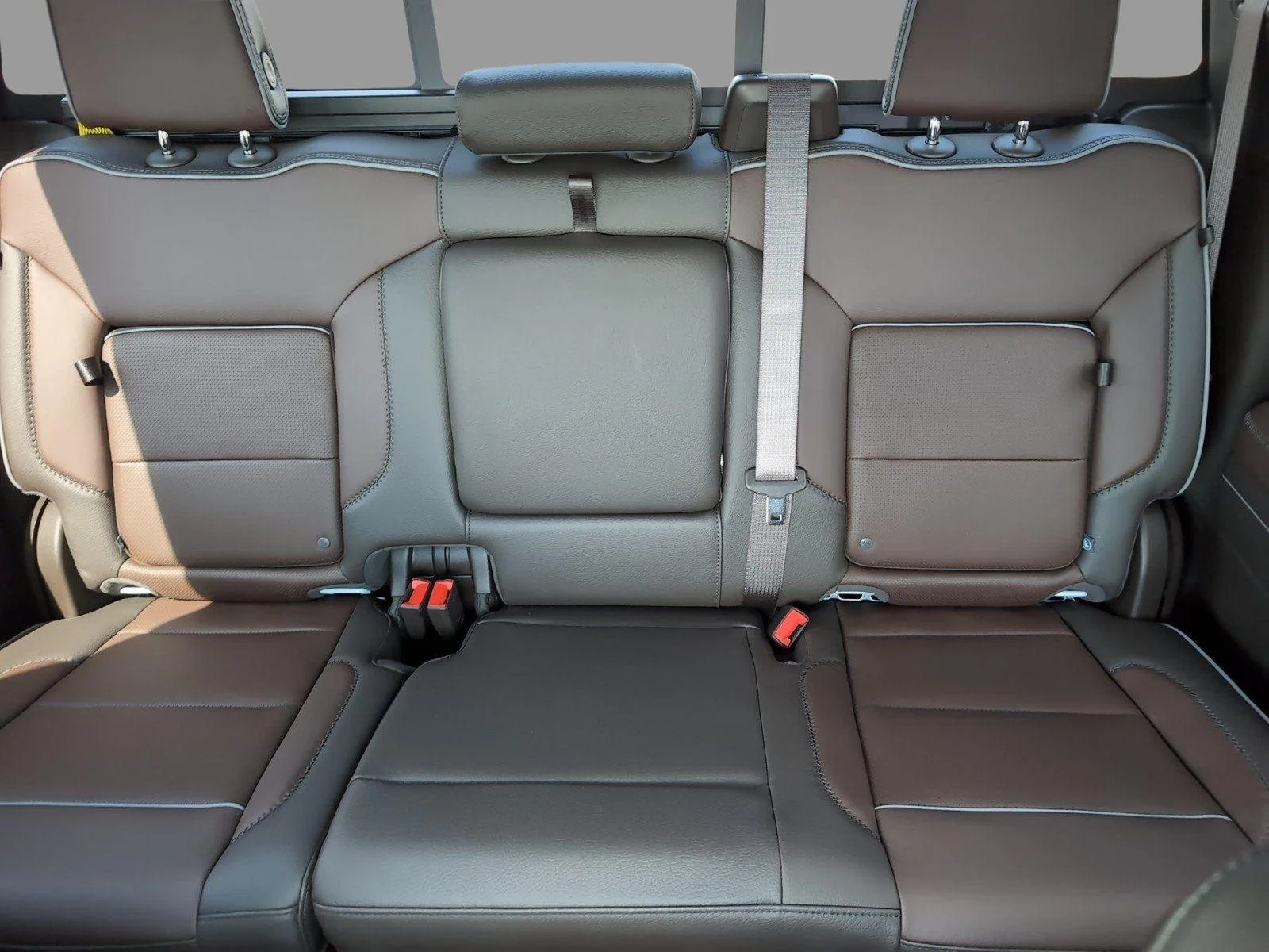 New 2026 Glacier White Tricoat GMC Denali image 32