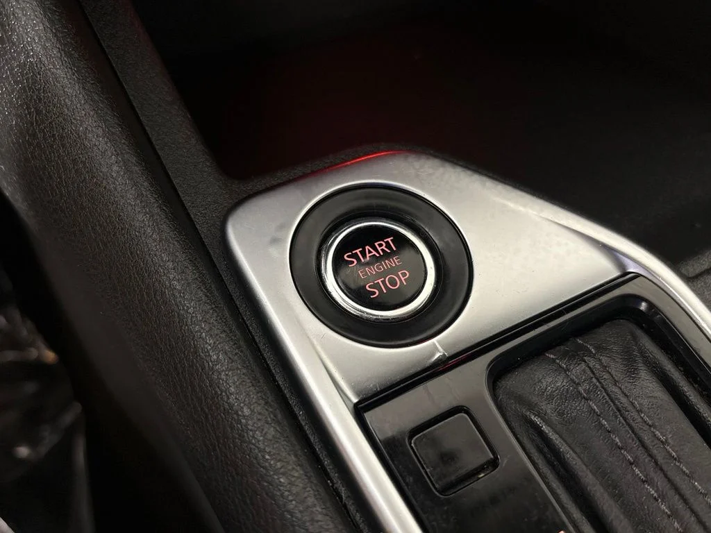 Used 2021 Red Nissan SV image 27