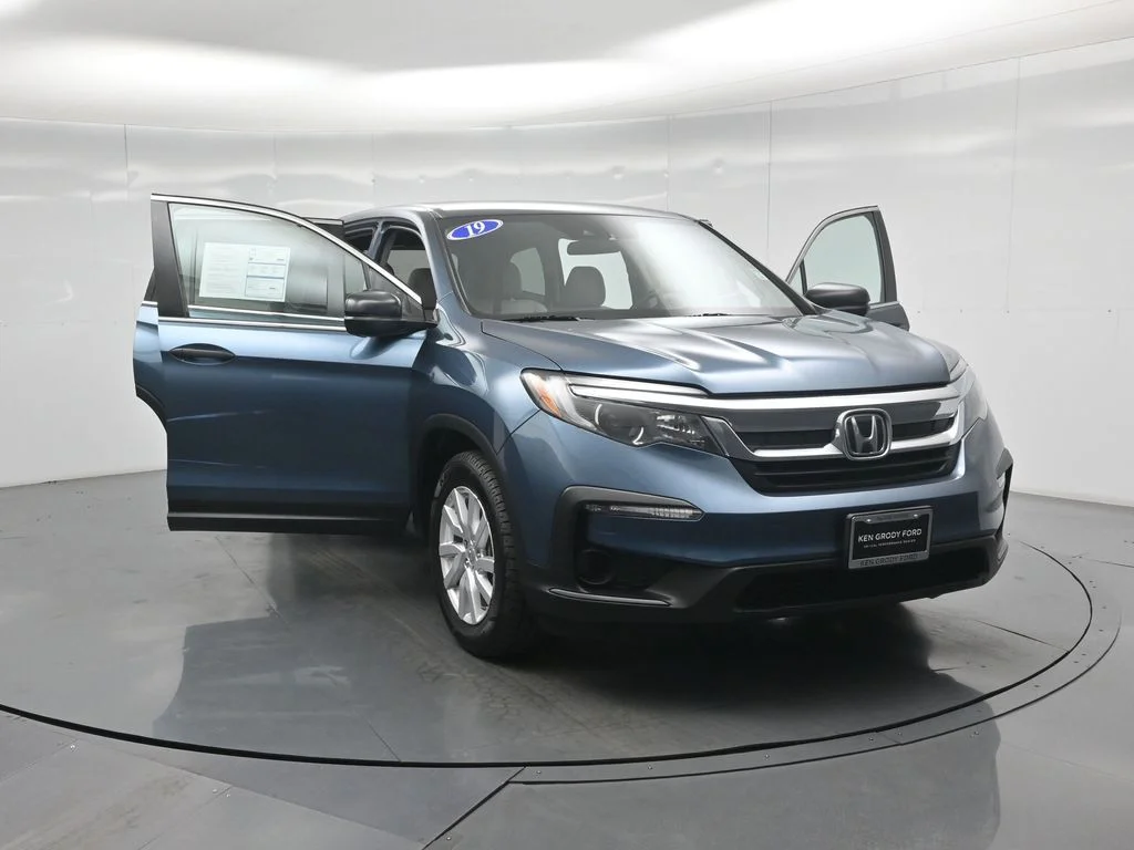Used 2019 Black Honda LX image 33