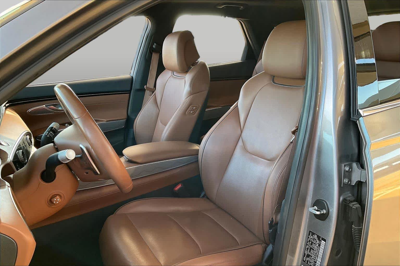 Pre-Owned 2022 Genesis GV70 2.5T