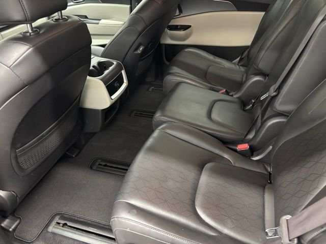 2024 Kia Carnival LX Seat Pkg - Photo 11