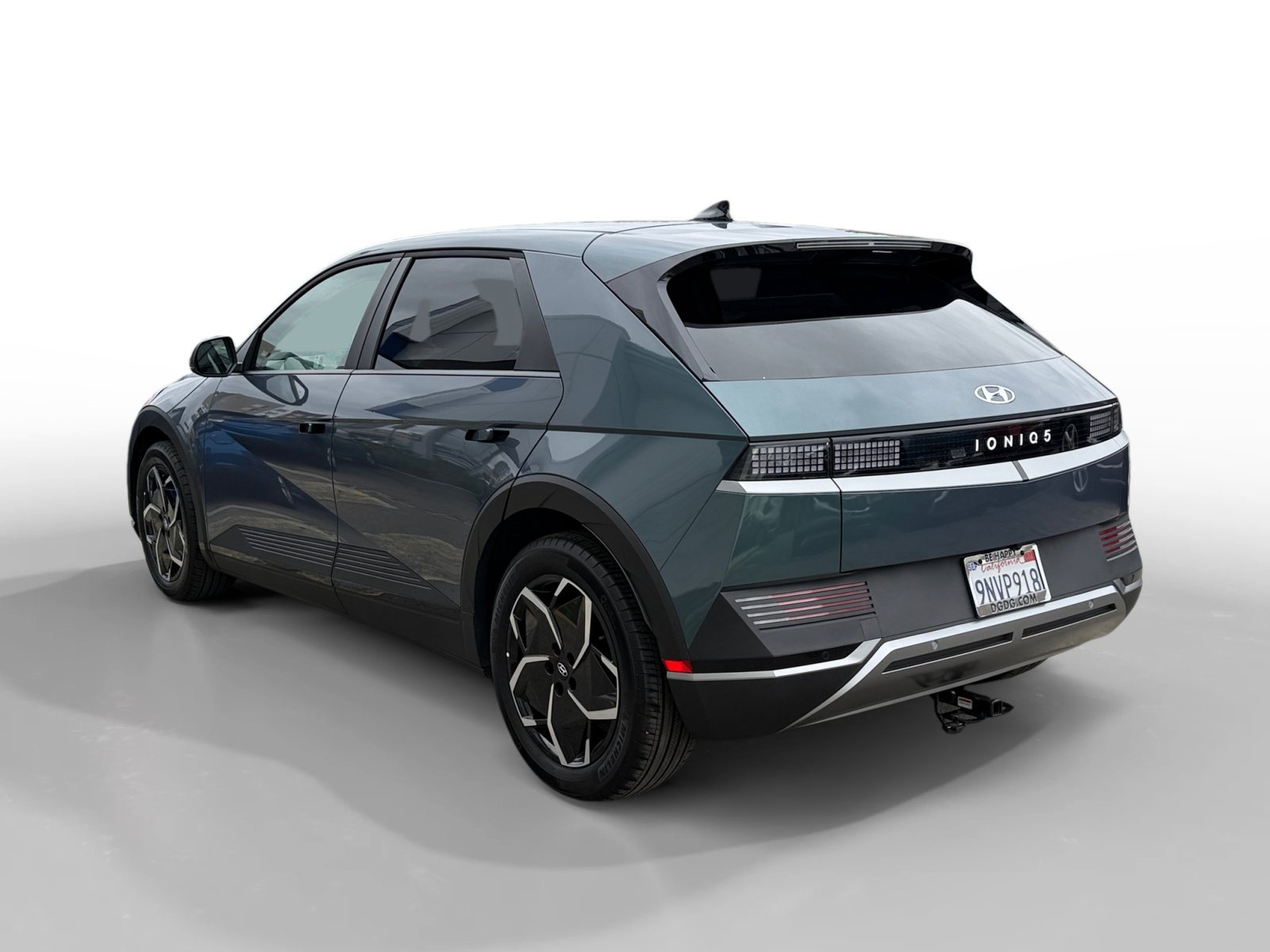 Certified Used 2024 Digital Teal Hyundai SEL image 3