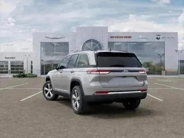 New 2026 Silver Zynith Exterior Paint Jeep Limited image 12