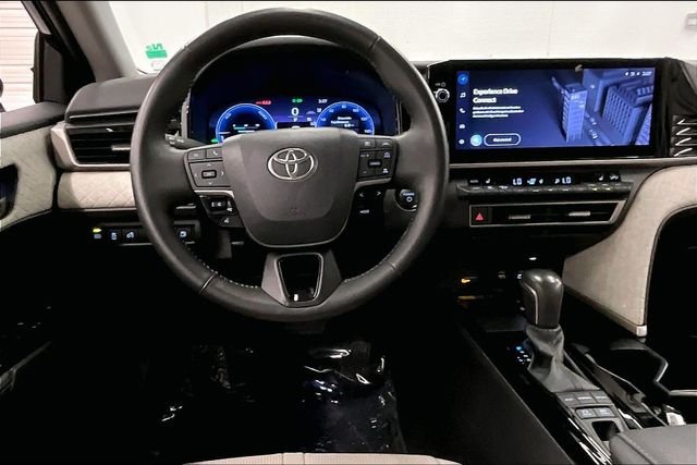 2025 Toyota Camry XLE - Photo 6