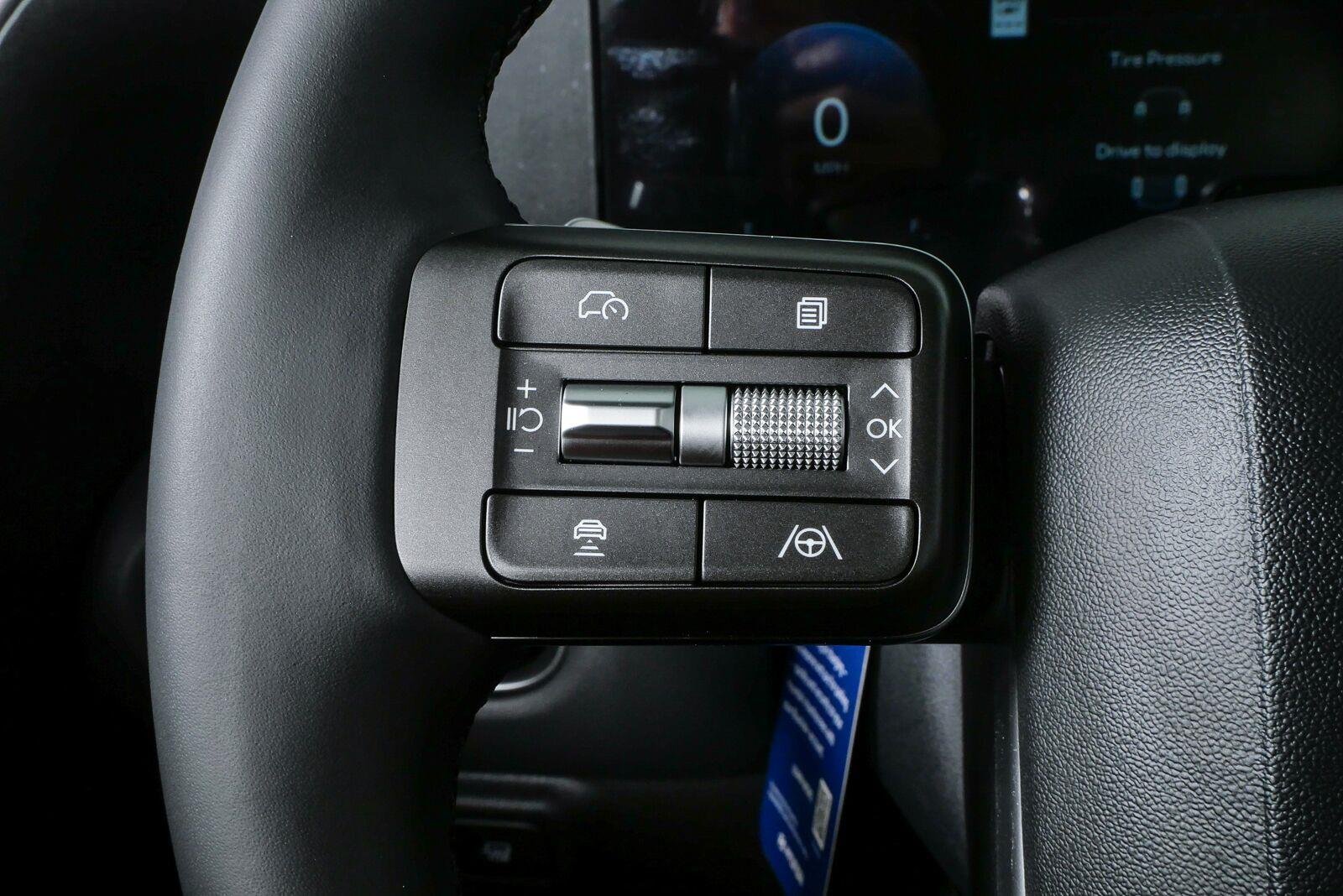 New 2026 Titan Green Hyundai SEL Premium FWD image 10