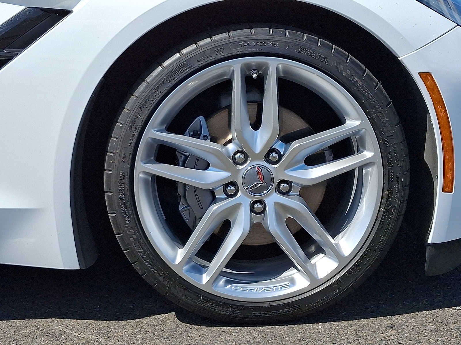 Used 2018 Arctic White Chevrolet 1LT image 8