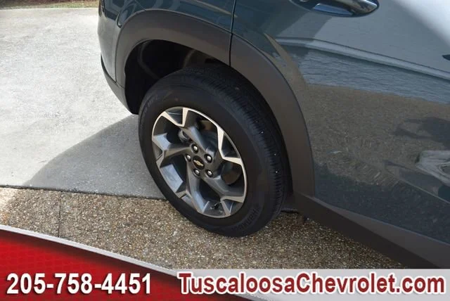 Used 2025 Cypress Gray Chevrolet LT image 13