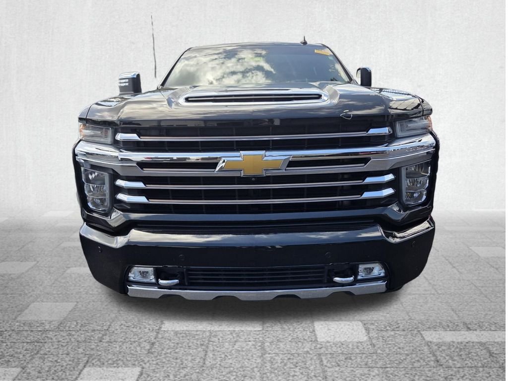 Used 2022 Black Chevrolet High Country image 2