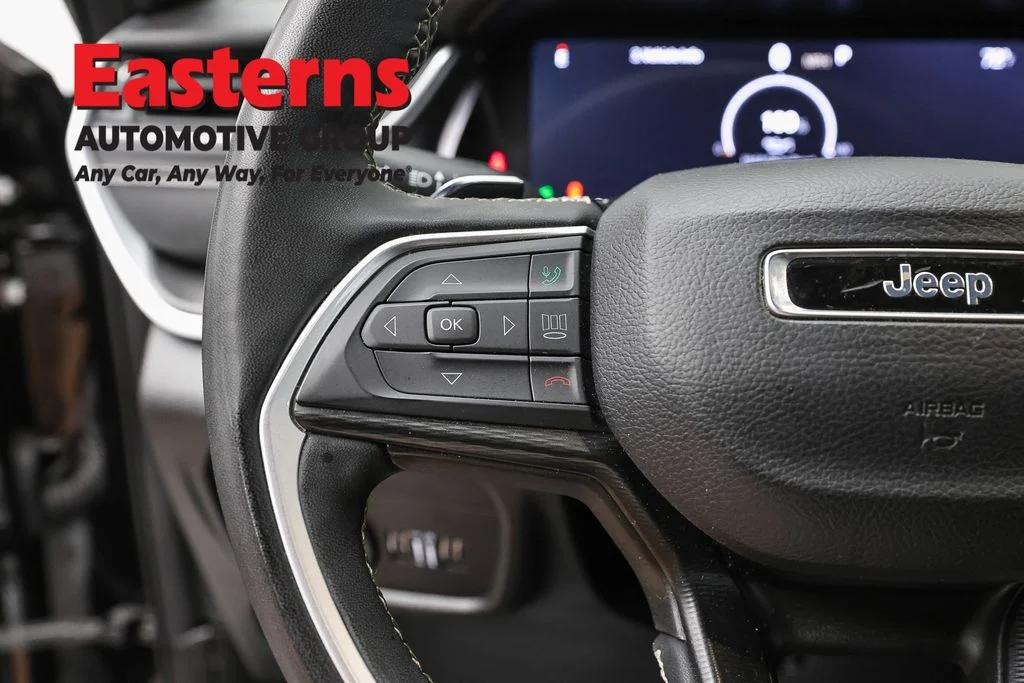 Used 2025 Black Jeep Altitude image 15