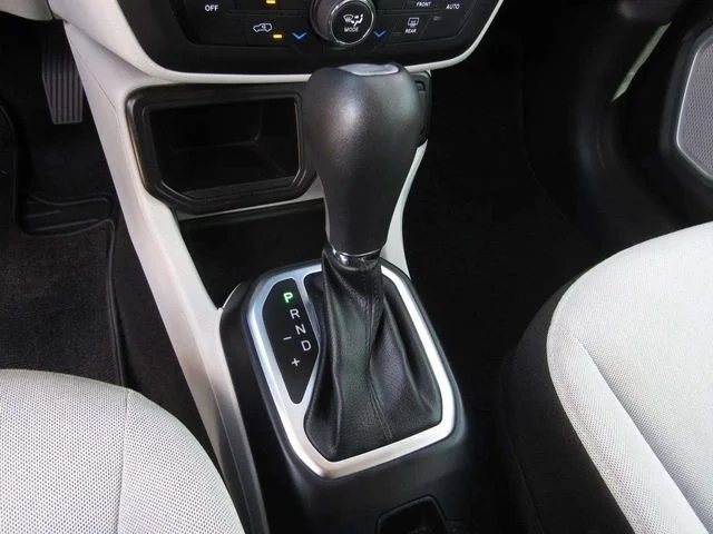 Used 2020 Blue Clearcoat Jeep Latitude image 20