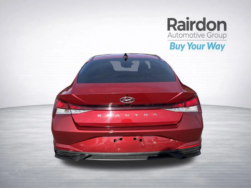 Used 2022 Scarlet Red Pearl Hyundai SE image 6