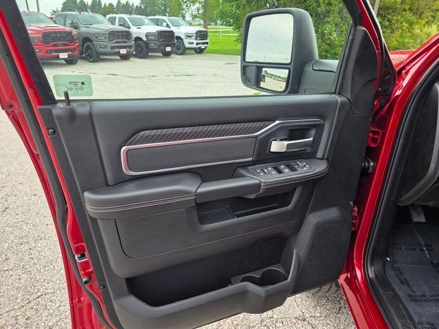 New 2026 Molten Red Pearl-Coat Exterior Paint RAM Big Horn image 20
