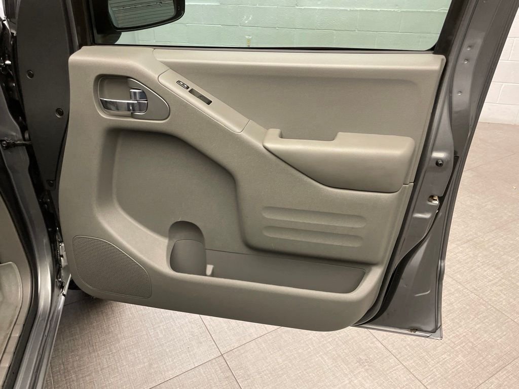 Used 2021 Gray Nissan SV image 25