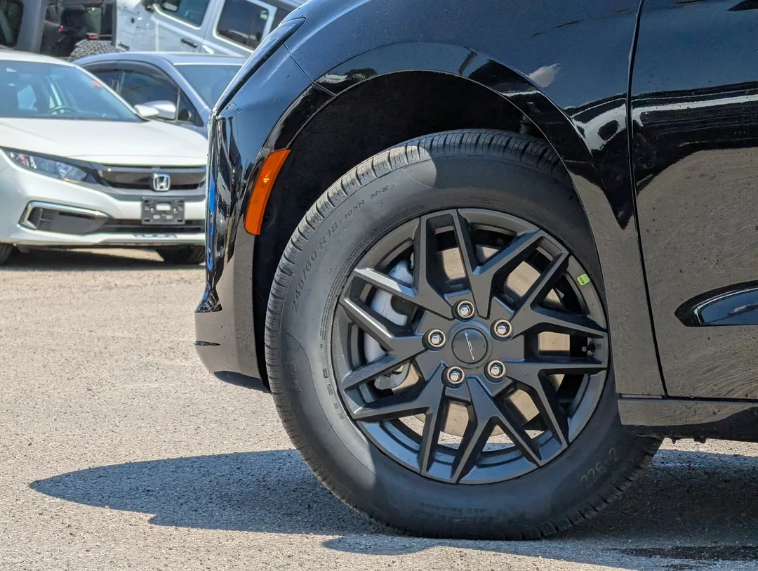 New 2027 Black Chrysler Select - - AWD - Customer Preferred Pkg 27L - Safety Sphere - Full Sunroof & More! image 9