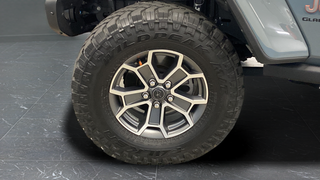 Certified Used 2025 Anvil Clearcoat Jeep Mojave image 35
