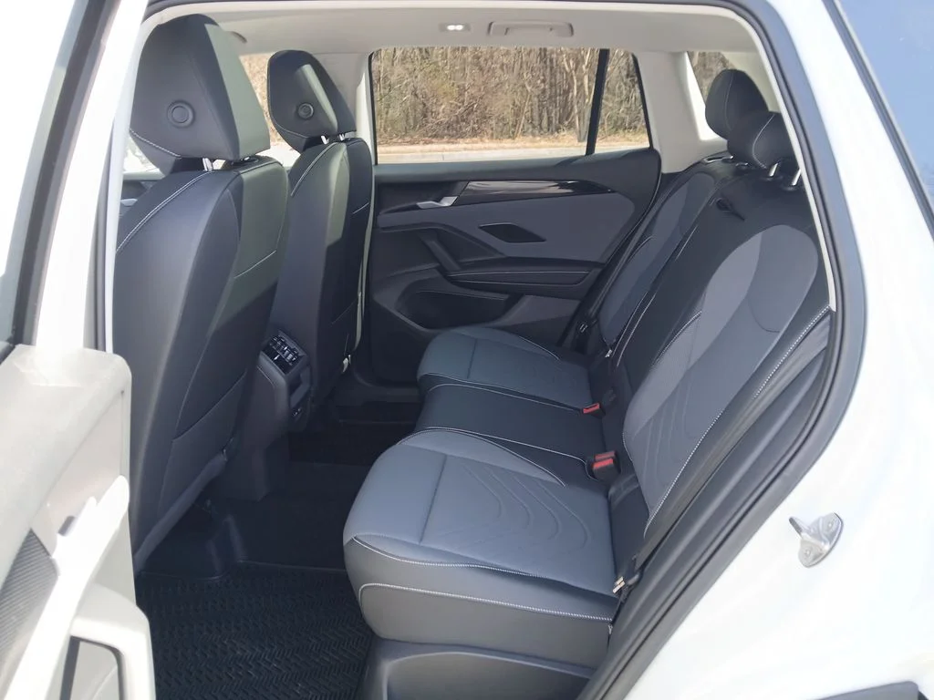 New 2026 White Volkswagen 2.0T SE image 24