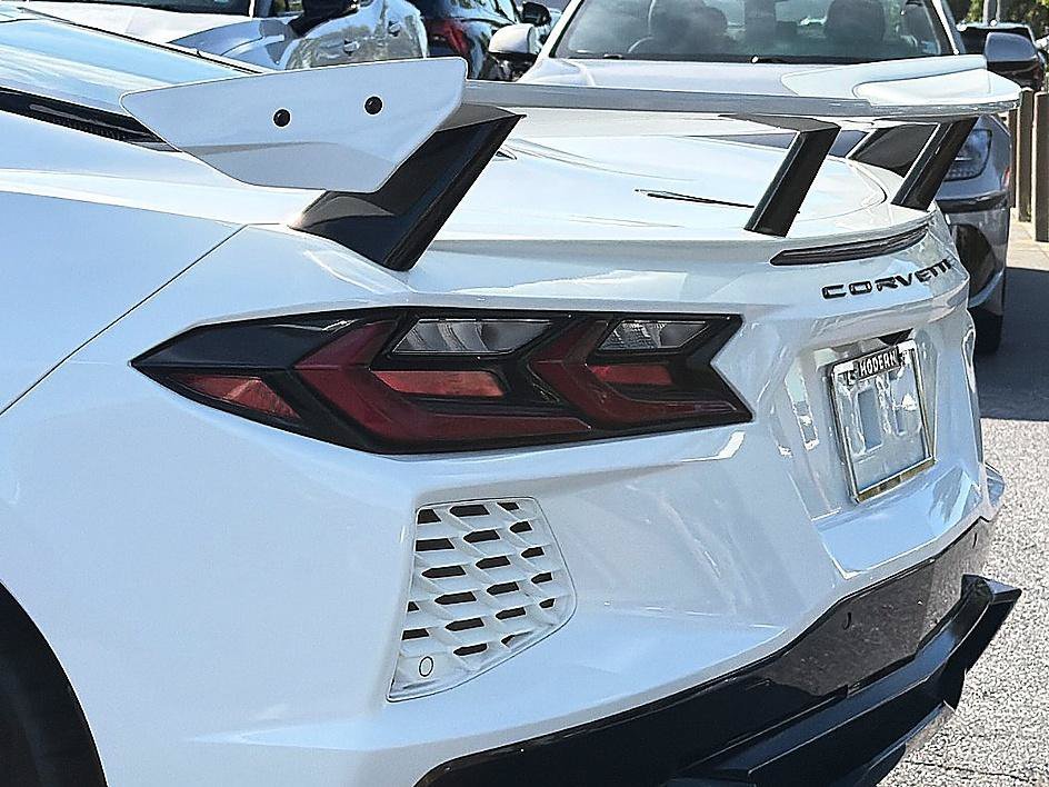 Used 2020 Arctic White Chevrolet 3LT image 7