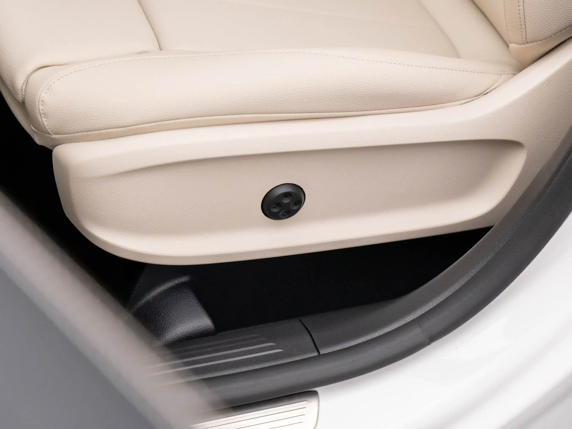 2025 Mercedes-Benz GLA GLA250 - Photo 14