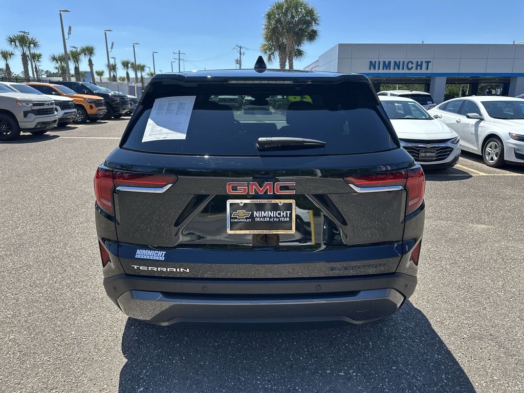Used 2026 Ebony Twilight Metallic GMC Elevation image 15