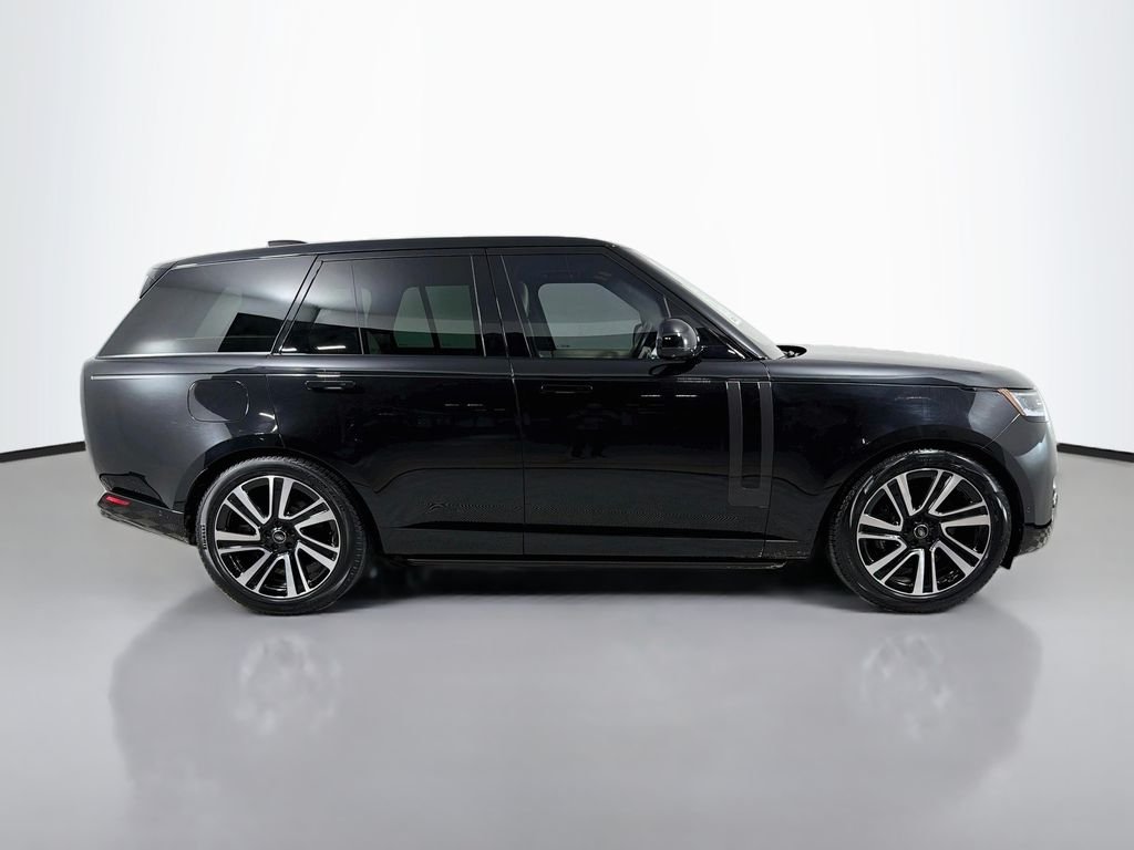 Certified Used 2023 Black Land Rover SE image 4