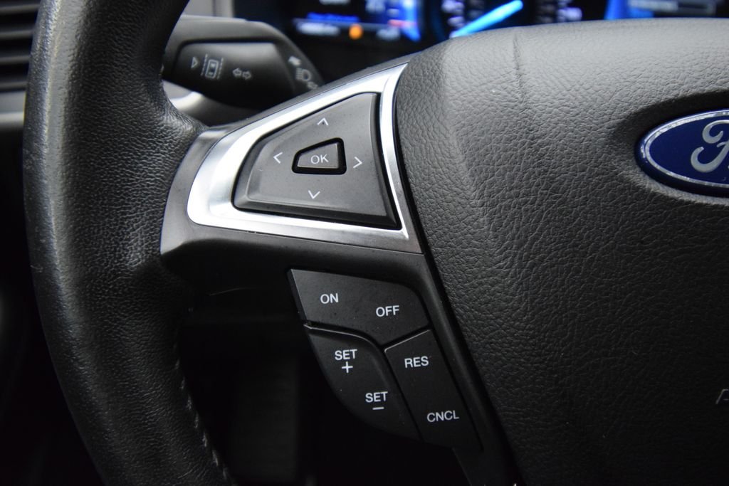 Used 2022 Blue Metallic Ford SEL image 38