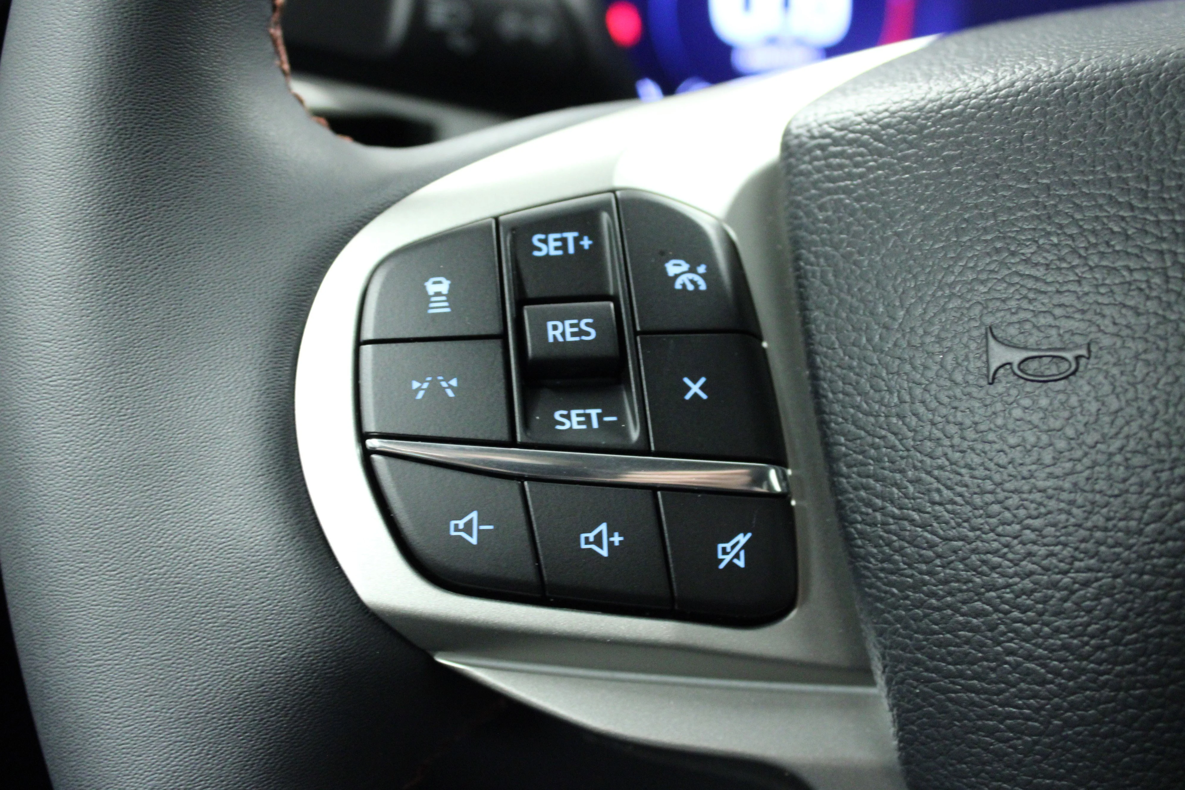 New 2026 Carbonized Gray Metallic Ford Active image 21