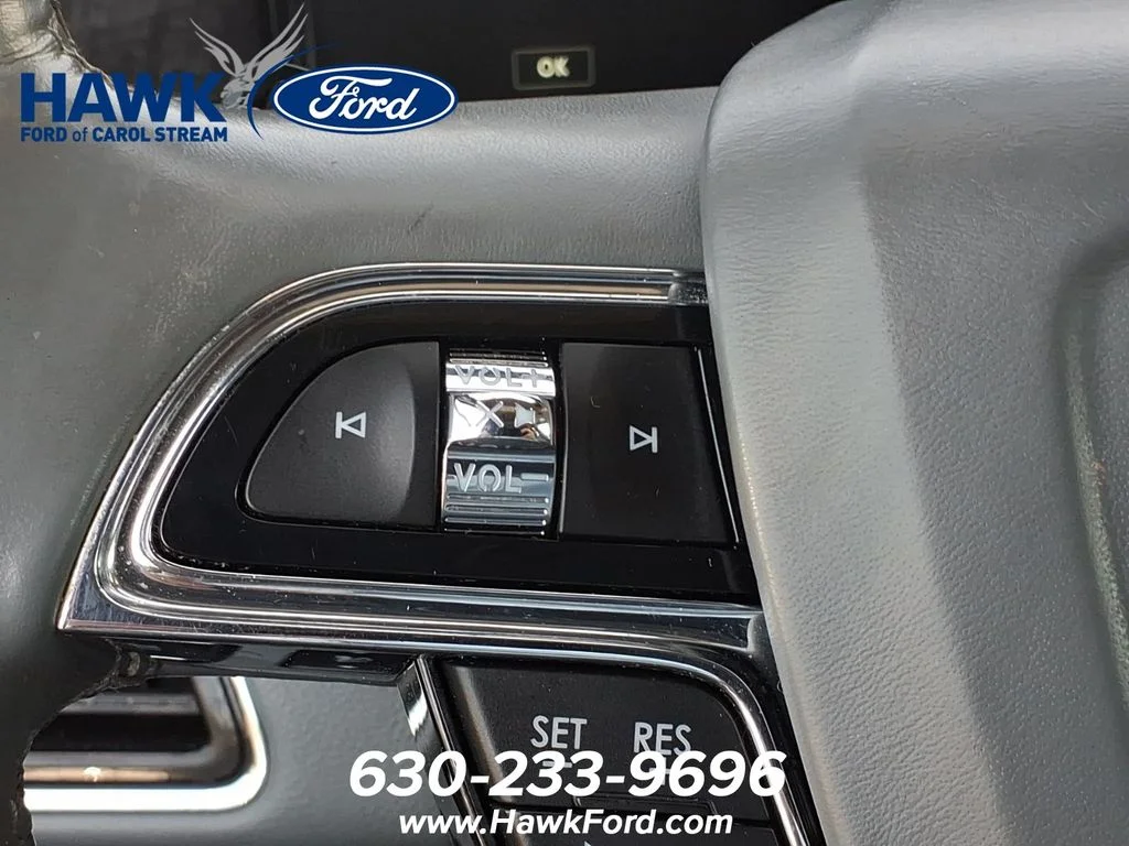 Used 2019 Black Metallic Lincoln Reserve image 21