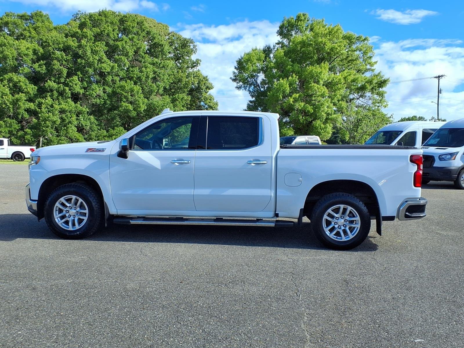 Used 2021 Summit White Chevrolet LTZ image 3
