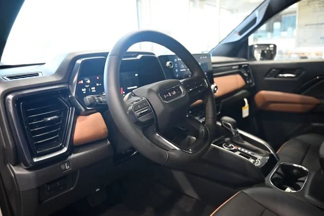 2026 GMC Canyon AT4 - Photo 21