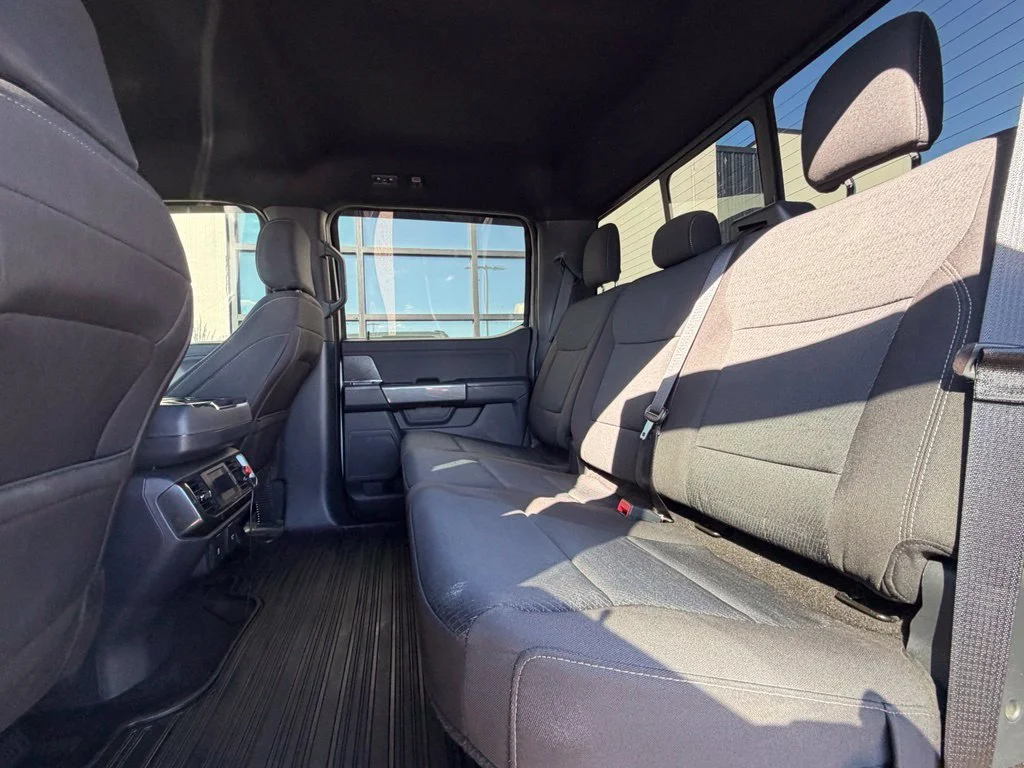 Used 2022 Silver Ford XLT image 21