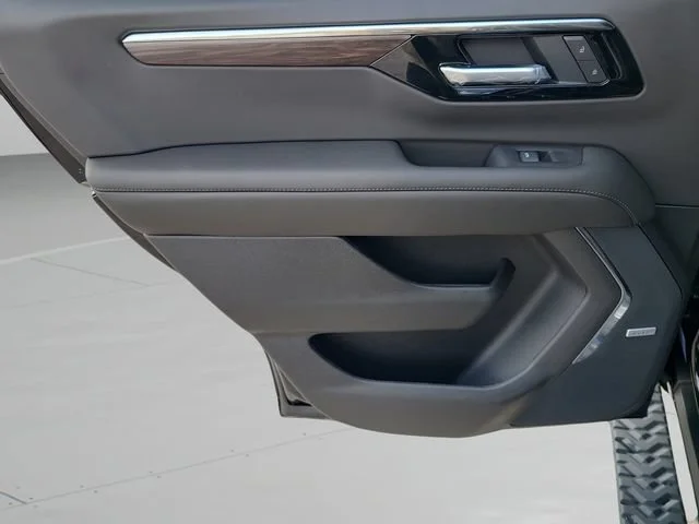 New 2026 Black Chevrolet Z71 image 20