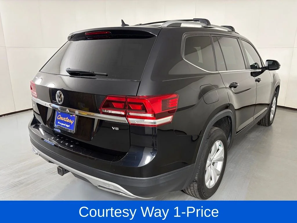 Used 2019 Black Volkswagen 3.6L V6 SE image 10