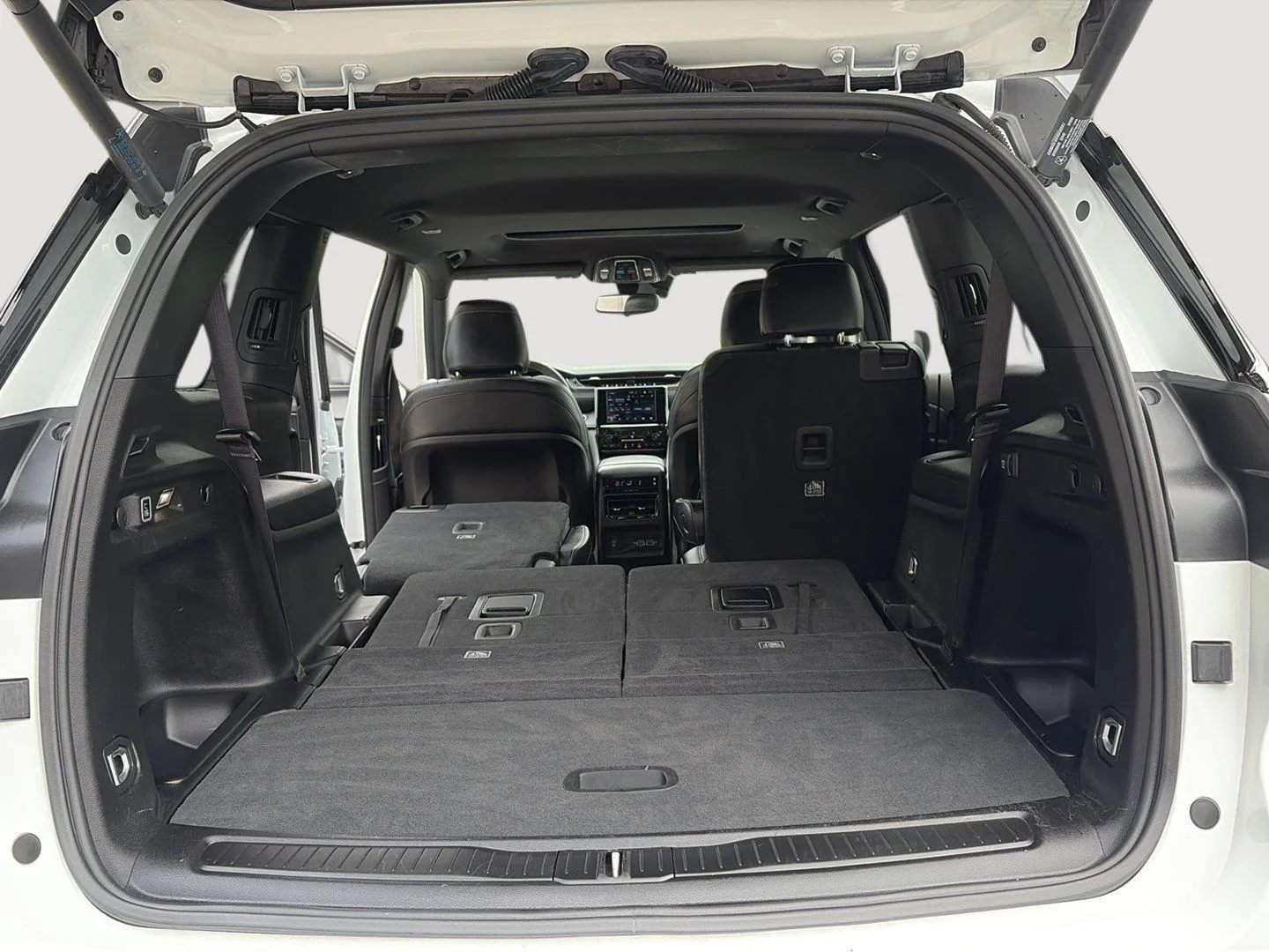 Used 2024 Bright White Clearcoat Jeep Altitude X image 32