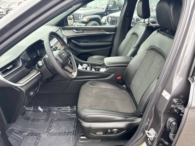 New 2026 Baltic Gray Metallic Clearcoat Jeep Laredo Altitude image 15