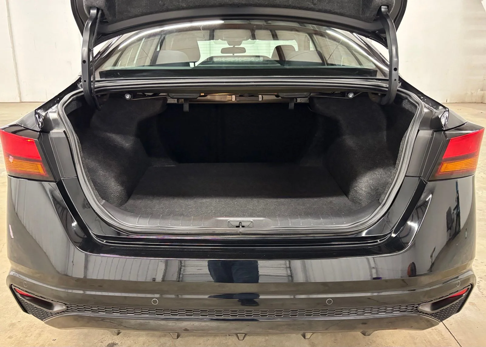 Used 2024 Black Nissan 2.5 S image 26