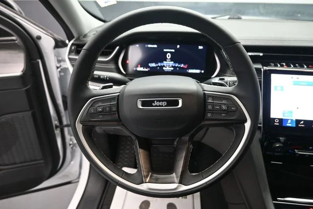 Used 2023 White Jeep Limited image 15