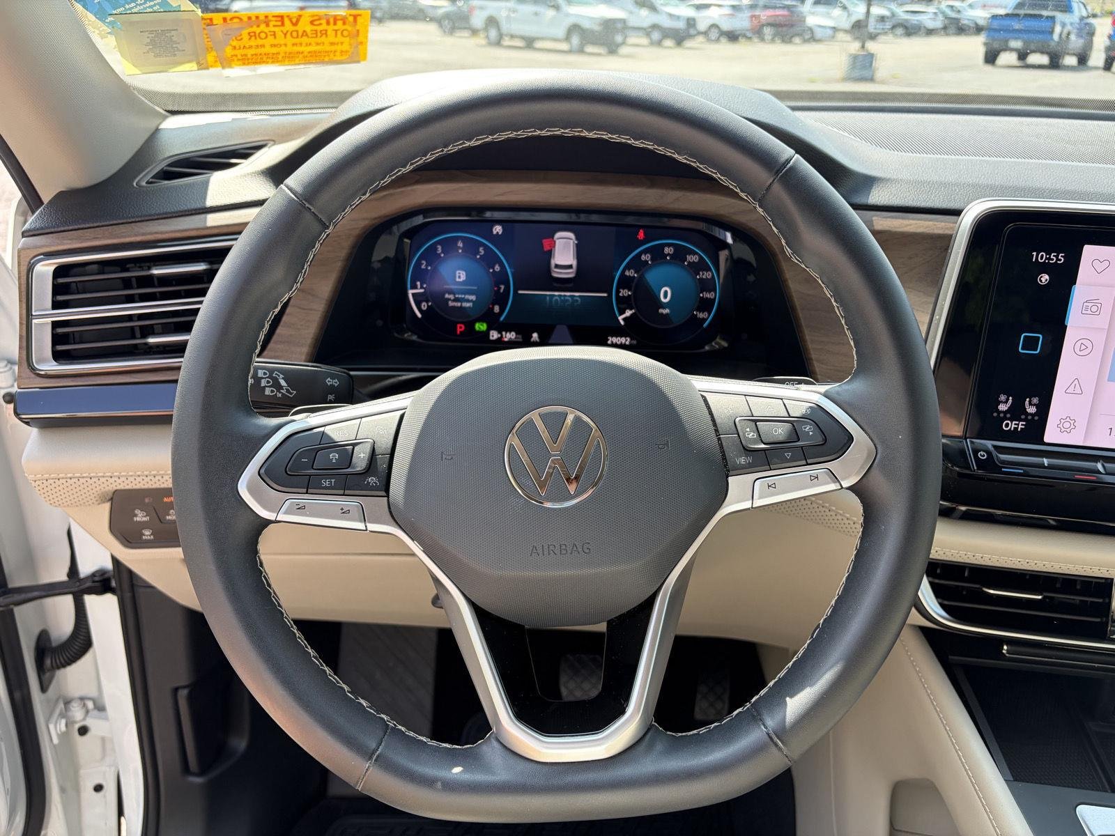Used 2024 Pure White Volkswagen 2.0T SE image 5