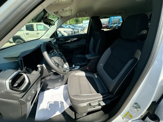 New 2026 Summit White Chevrolet LT image 21