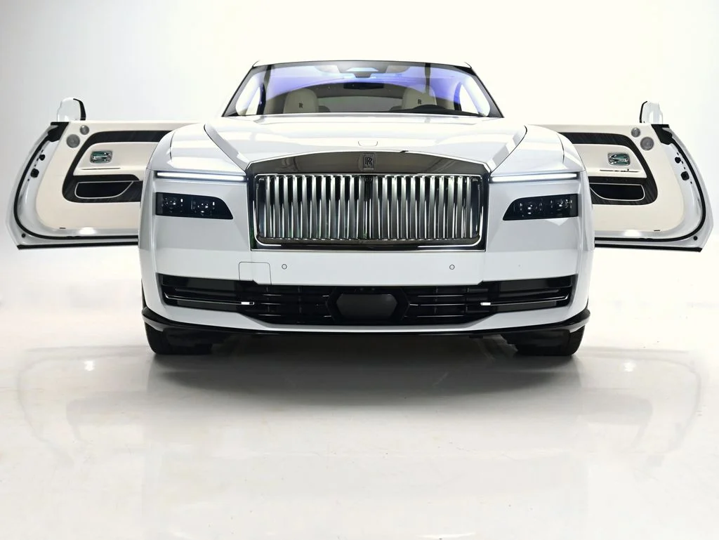 Certified Used 2025 Arctic White Rolls-Royce  image 31