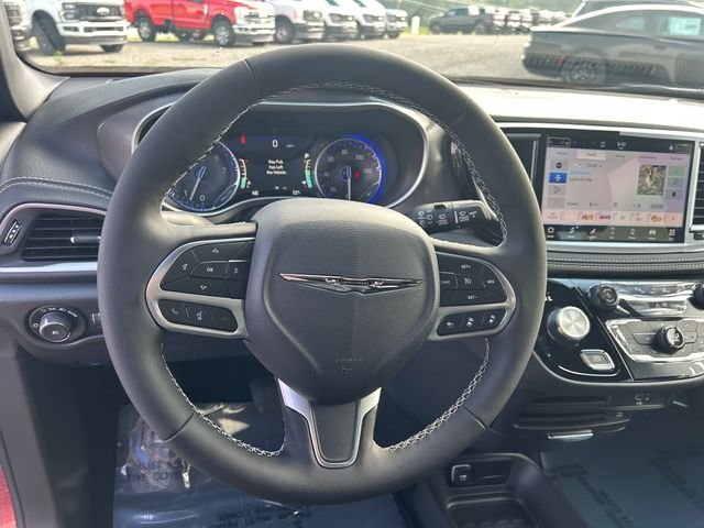 2026 Chrysler Pacifica Select - Photo 11