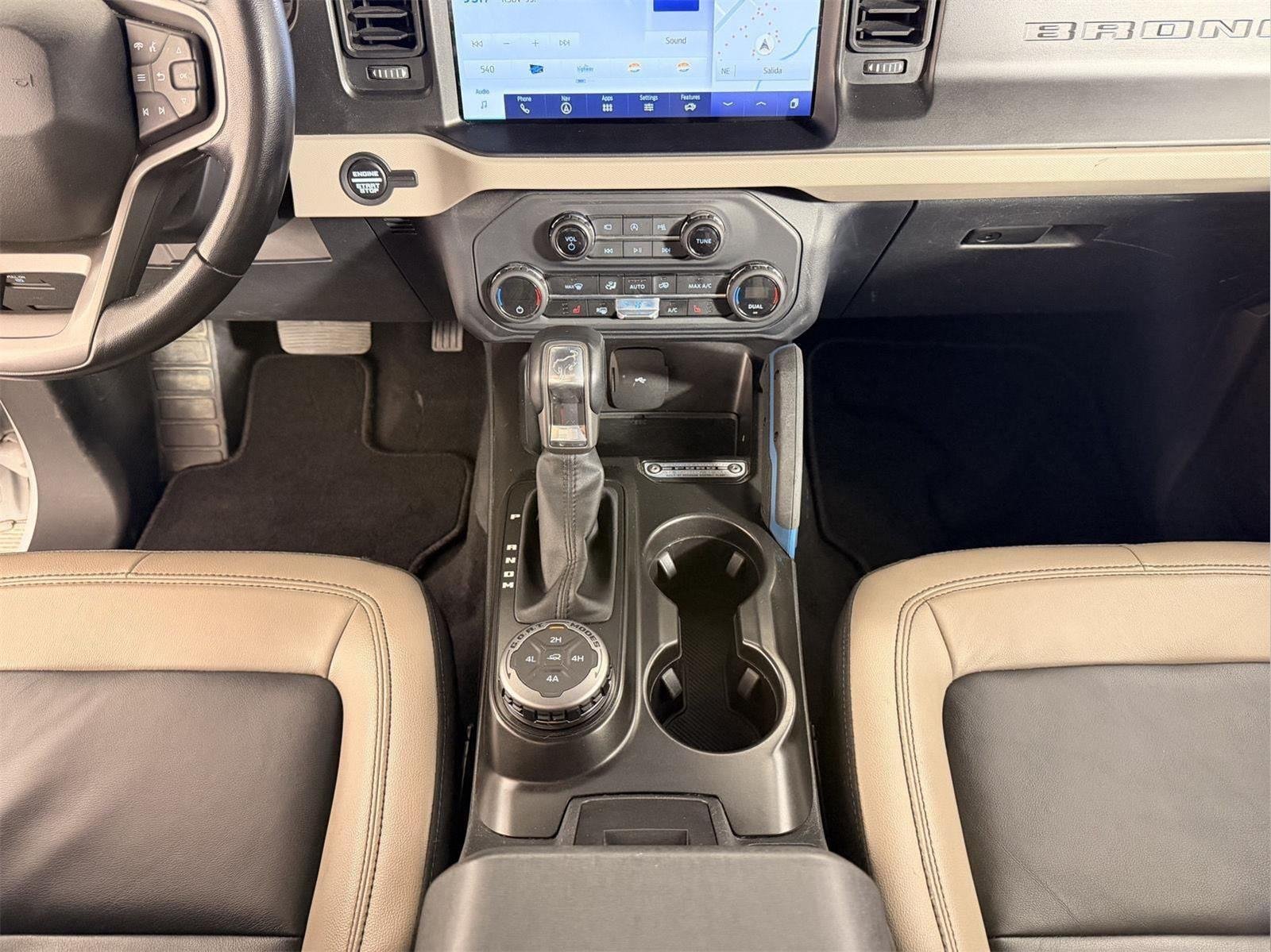 Used 2023 Oxford White Ford Wildtrak Advanced image 28