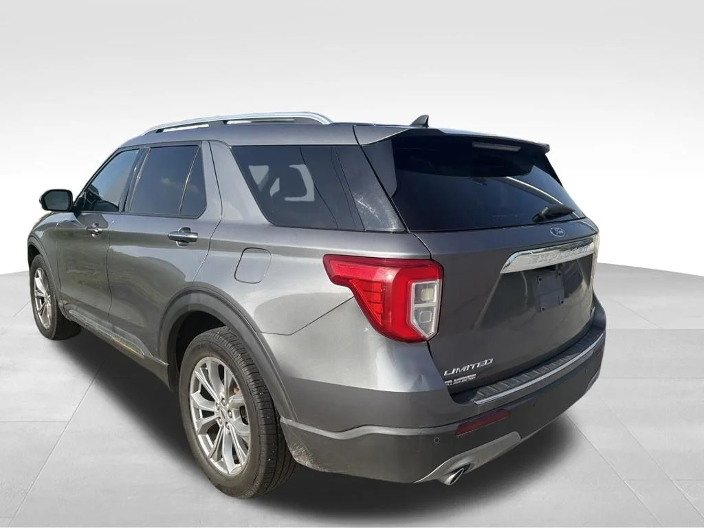 Used 2021 Gray Ford Limited image 25