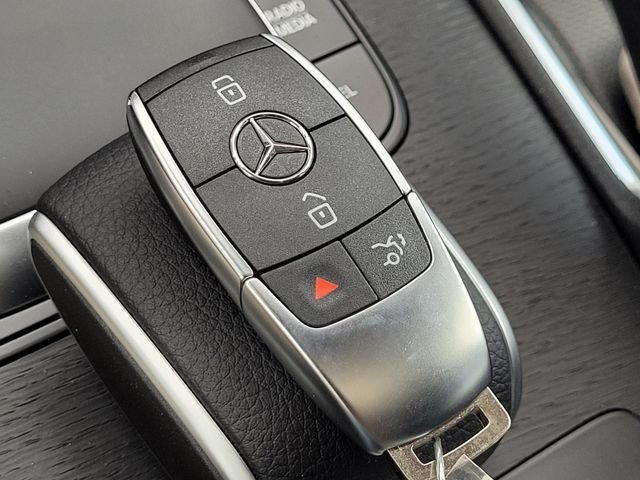 2025 Mercedes-Benz GLE GLE580 - Photo 35