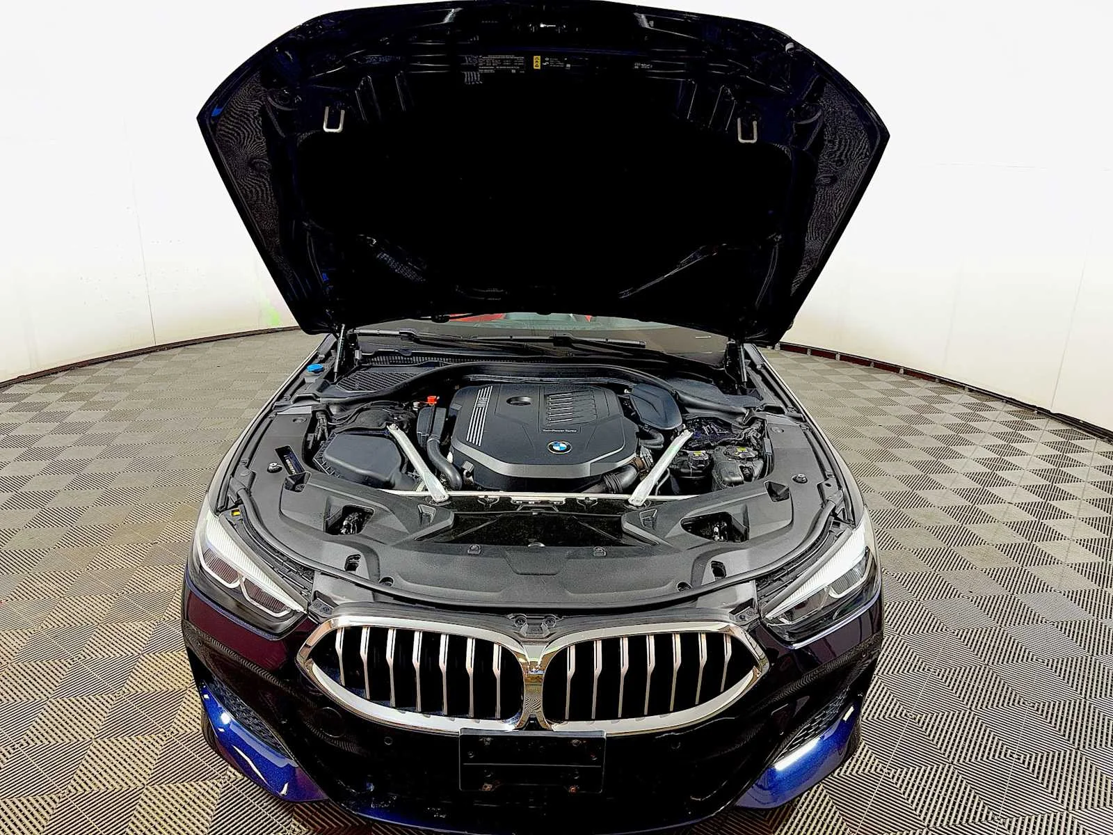2020 BMW 8 Series 840i - Photo 30