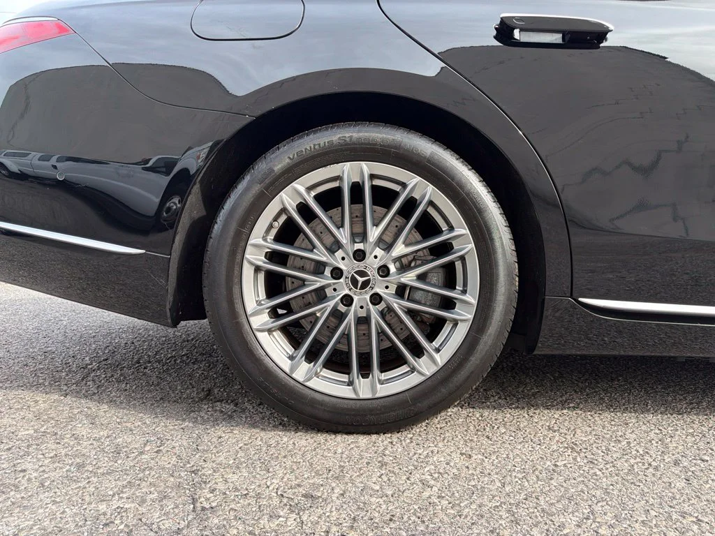 Used 2022 Black Mercedes-Benz S 580 image 12