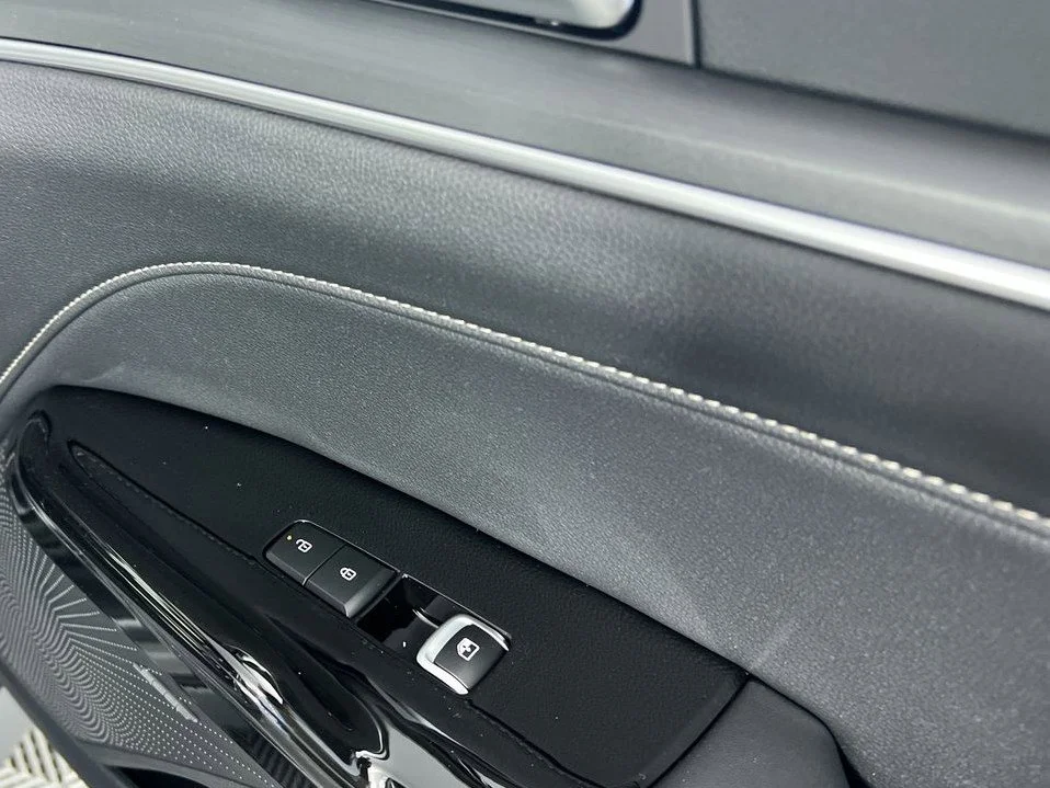 New 2026 Snow White Pearl Kia GT-Line FWD image 31