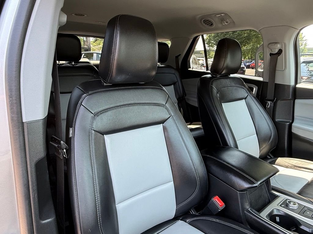 Used 2023 Silver Ford XLT image 35