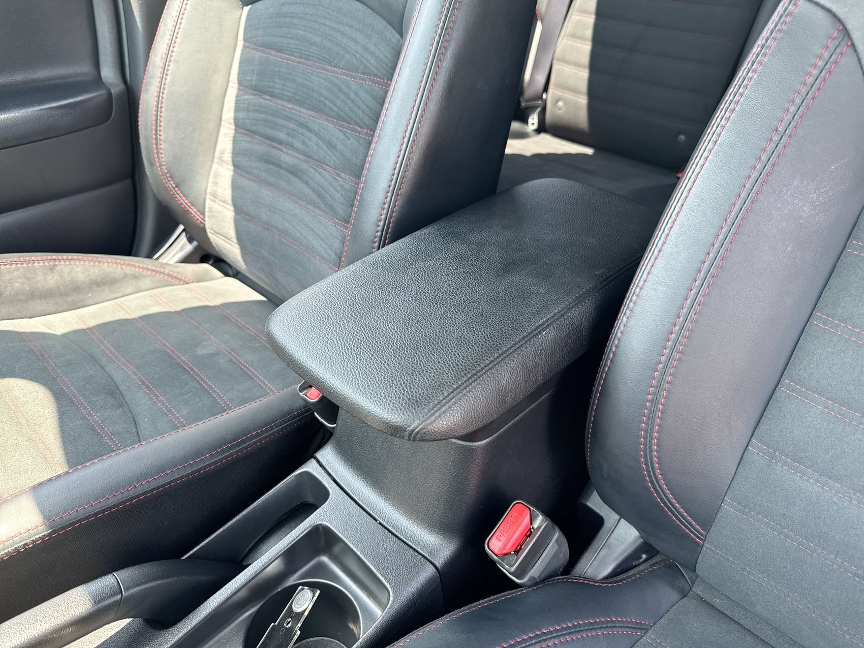 Used 2025 Gray Mitsubishi S image 21