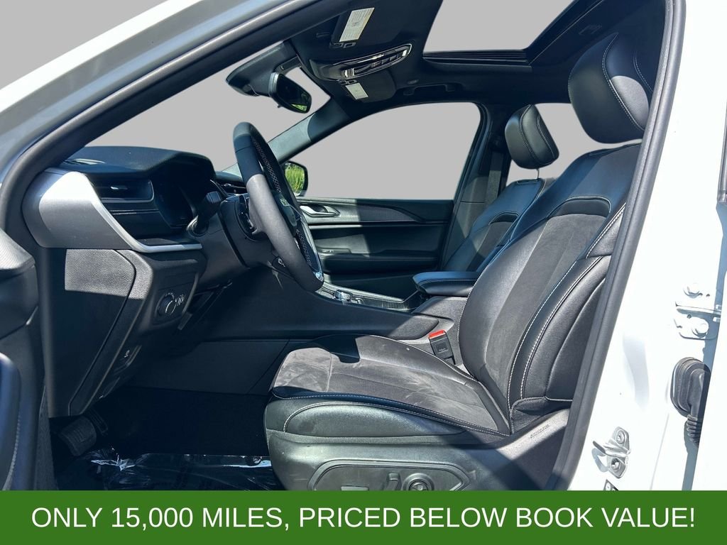 Used 2024 White Jeep Altitude X image 14